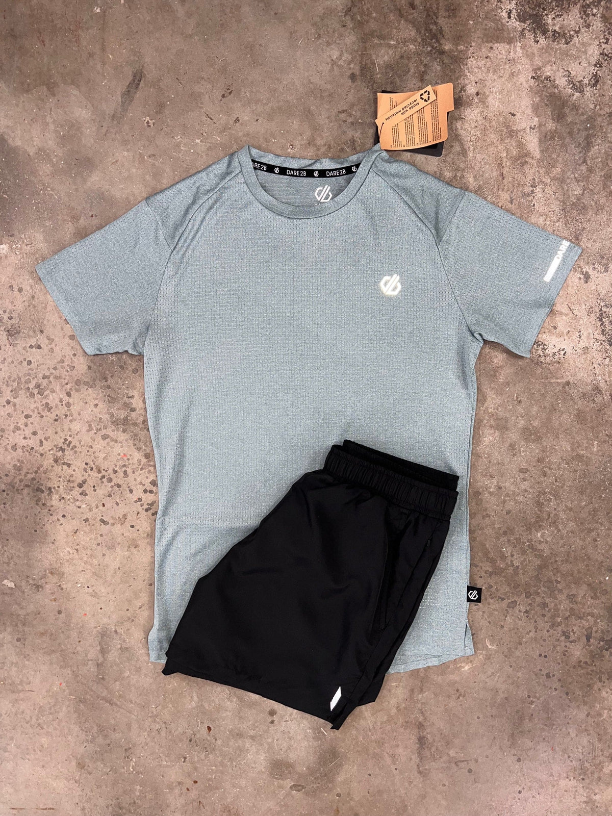 Dare2b Momentum Slate Set - T Shirt / Black Shorts