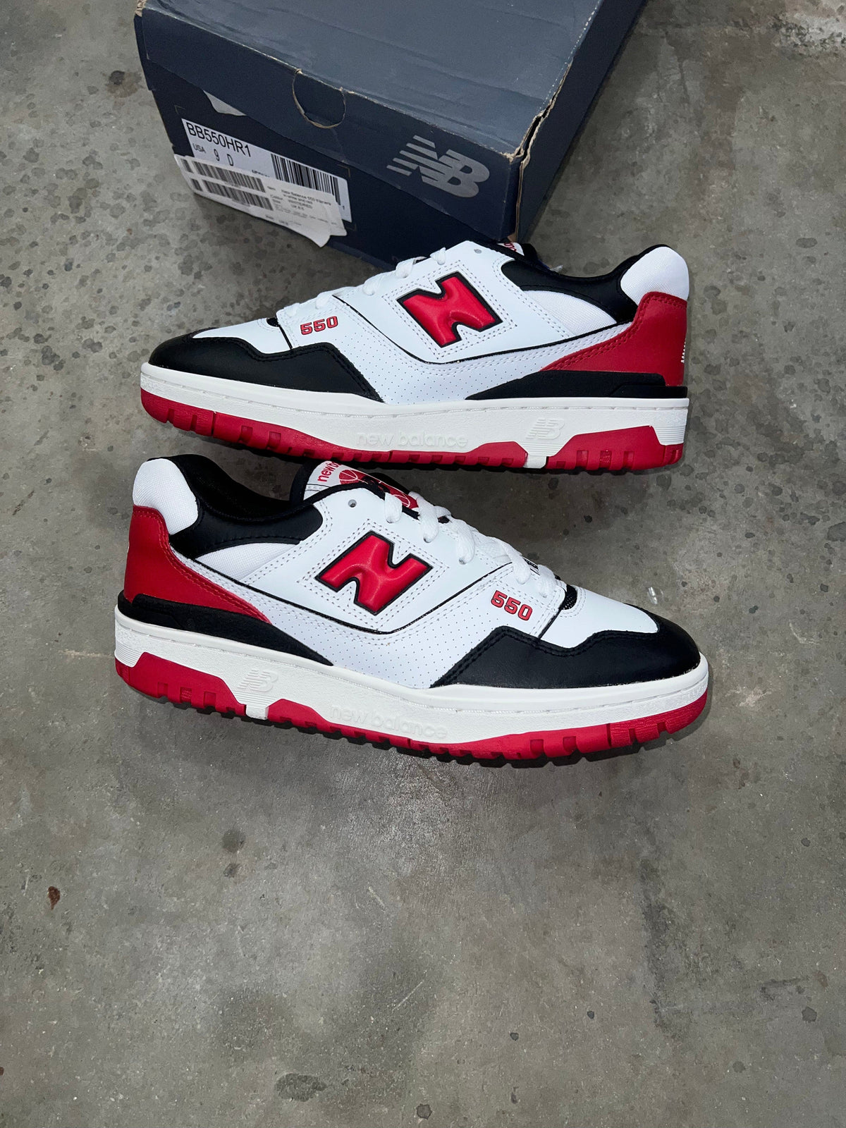 New Balance 550 - White / Red