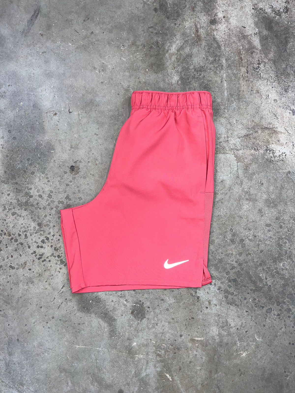 Nike Challenger Shorts - Adobe